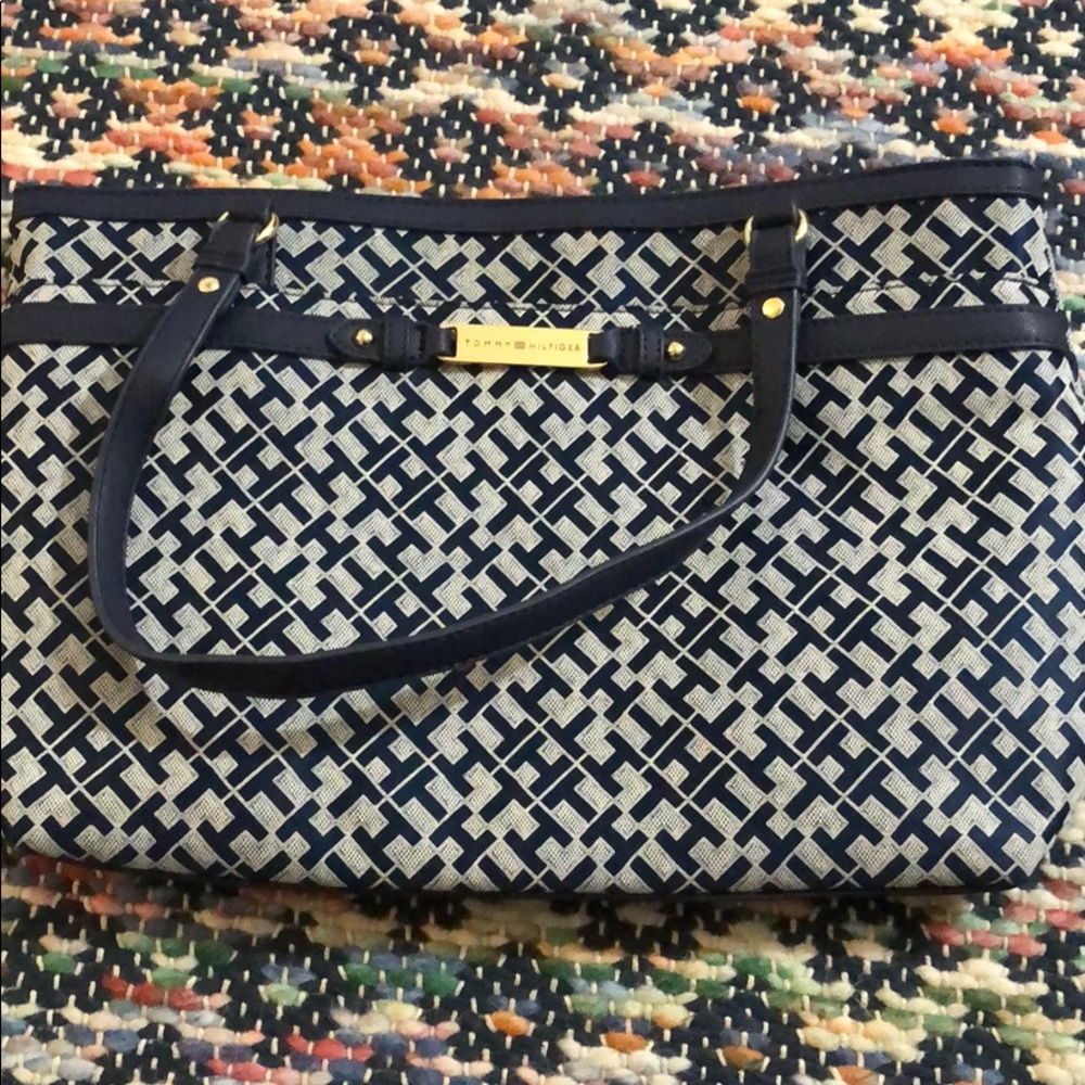 Tommy Hilfiger hand bag